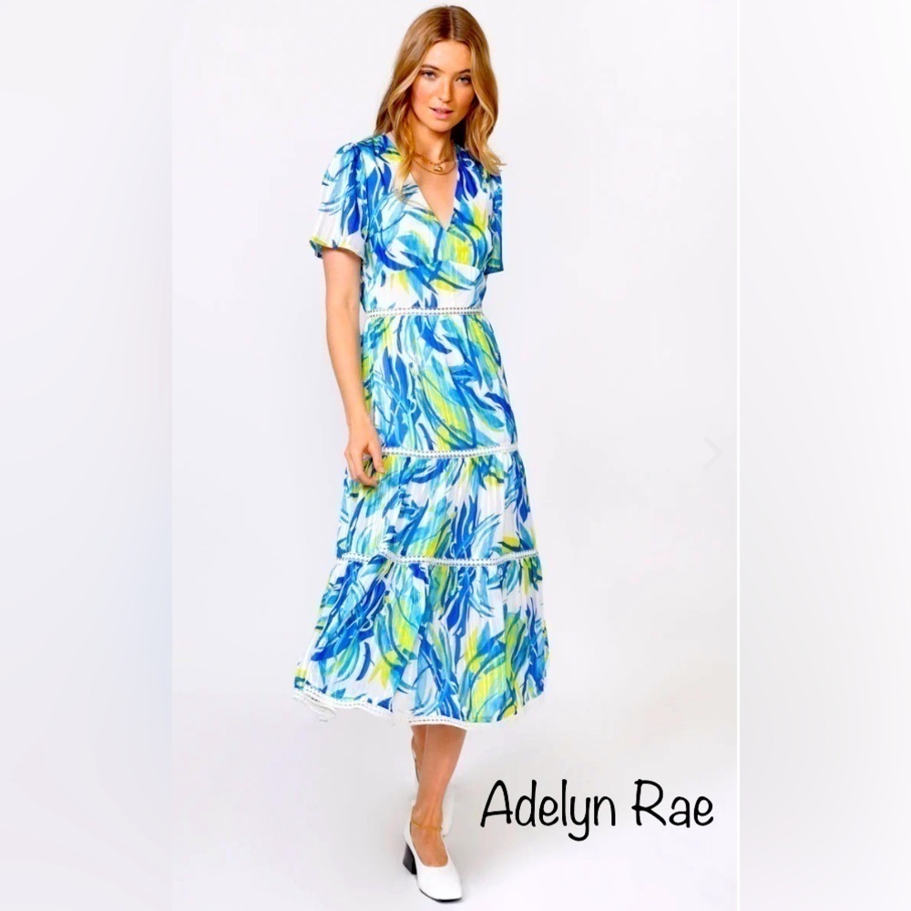 NWOT Adelyn Rae Vibrant Beachy lace trim Chiffon Pleated Midi Dress size Small